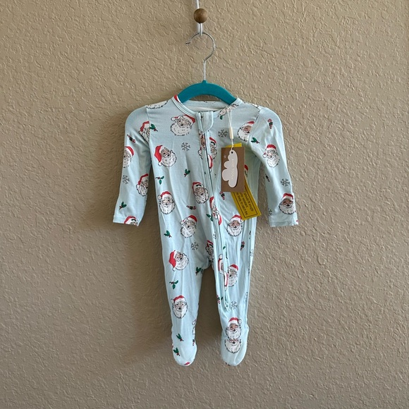 Angel Dear Viscose Bamboo Vintage Santa Footie NWT - Picture 3 of 5